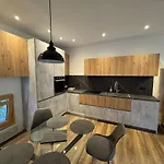 Meryhof 3 Stanze טרנטו